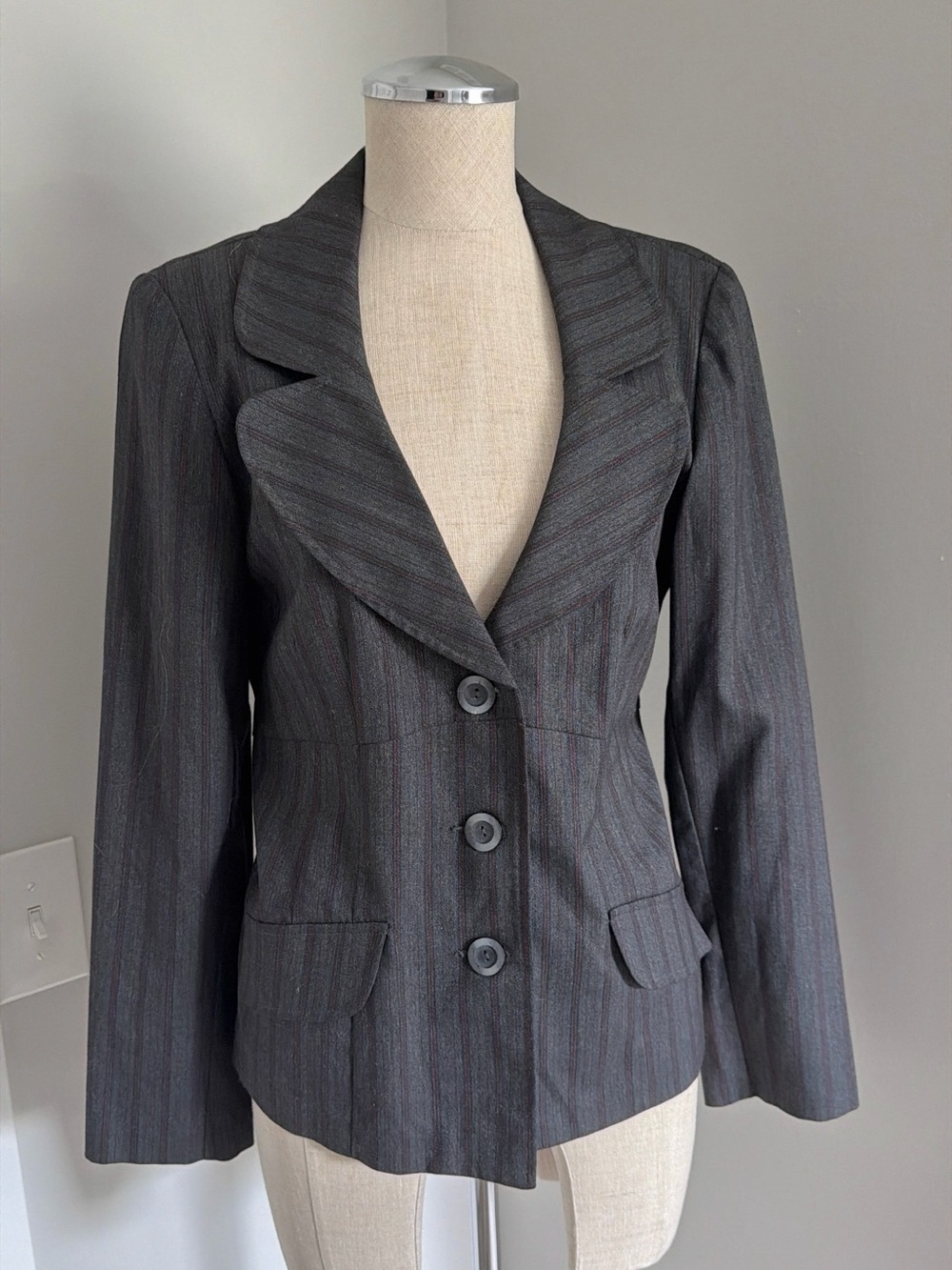 2000s Fashion Bug Women’s Gray Pink Pinstripe Blazer M Lined Button